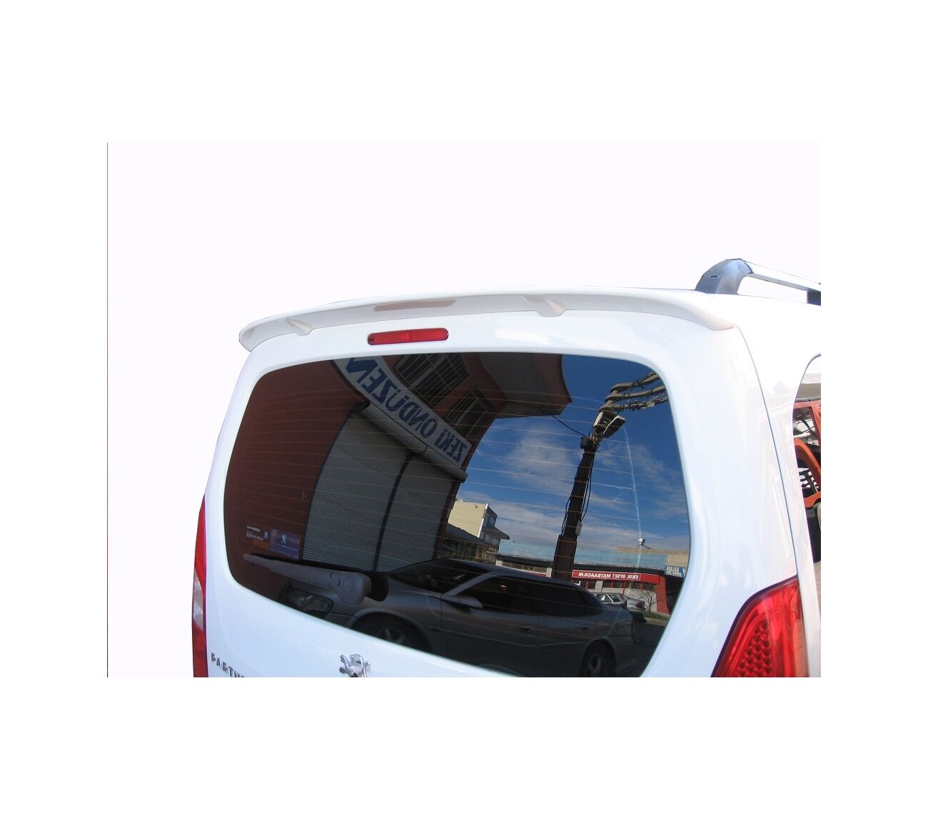Citroen Berlingo Anatomik Spoiler 2010-2017 Arası Uyumludur