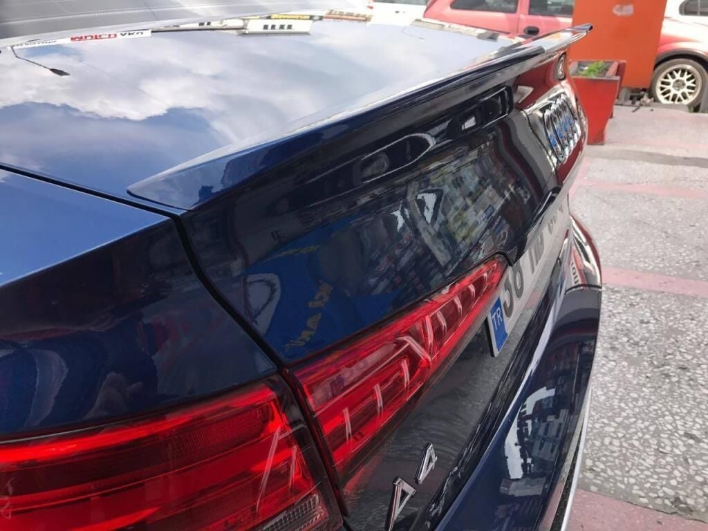 Audi A4 Anatomik Spoiler 2016 Sonrası Modellere Uyumludur
