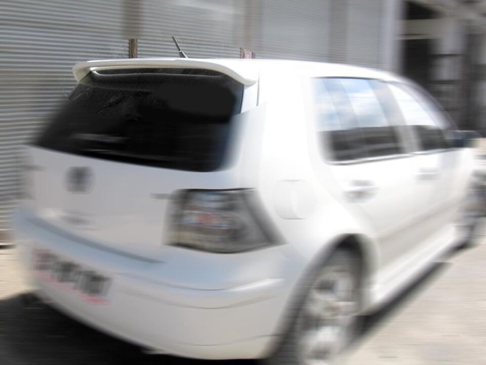 Volkswagen Golf 4 Geniş Spoiler Fiber Boyalı