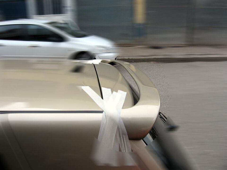 Volkswagen Golf 4 Geniş Spoiler Fiber Boyalı