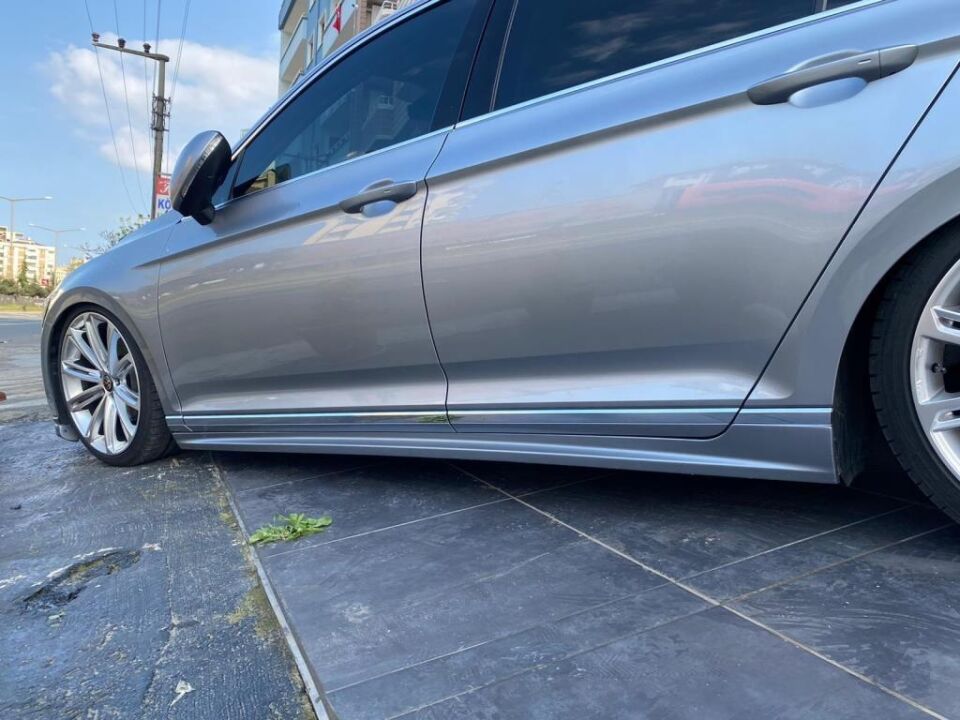 Volkswagen Passat B8 R-line Yan Marşpiyel 2015 ve Sonrası Boyasız