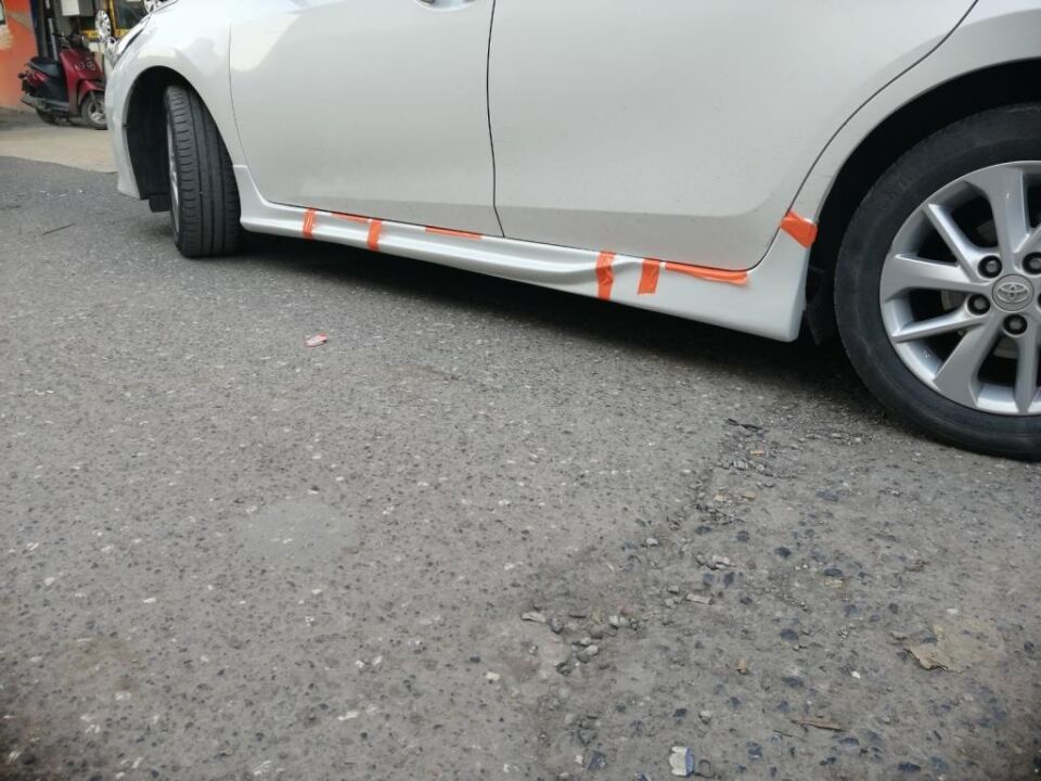 Toyota Corolla Uyumlu Yan Marşpiyel 2013-2018 Model Arası Boyalı