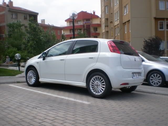 Fiat Punto Marşpiyel (Plastik)